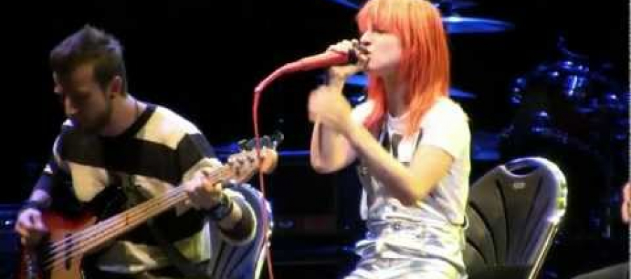 Paramore Paramore at MusiCares 2011- Complete Performance w Emcee’s Intro and Hayley Talking Between Songs